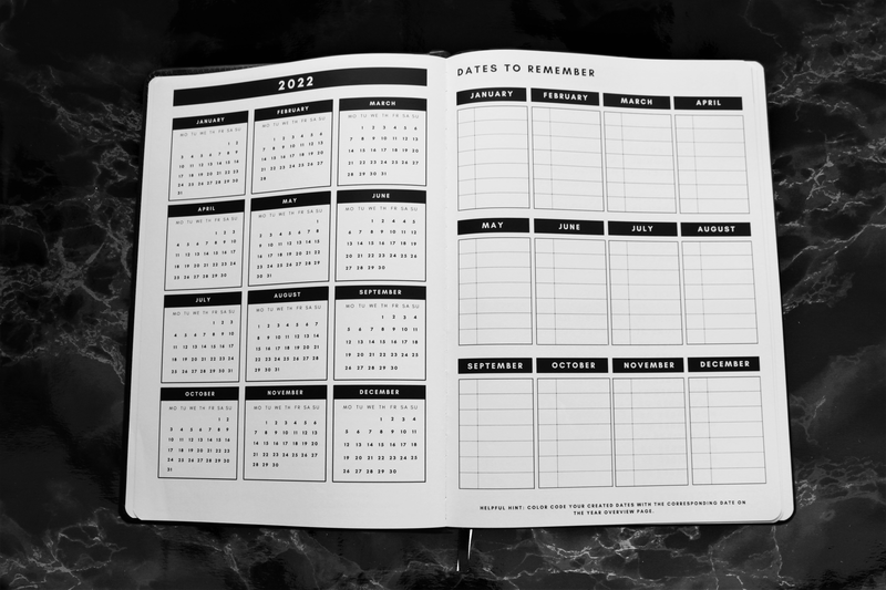 What's Inside 2023 - CHRISTIAN DAILY PLANNER